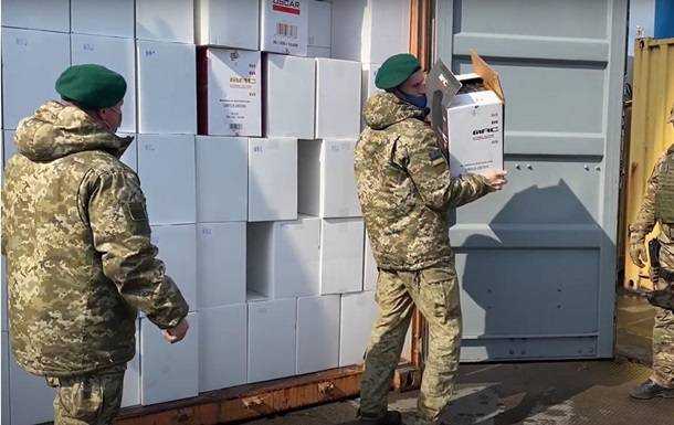 У порту Одеси вилучили контрабандні сигарети на 145 млн гривень