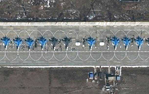 Крим залишили понад 50 російських літаків і вертольотів