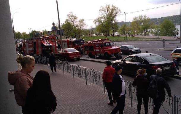 В одному з київських ТЦ горів паркінг
