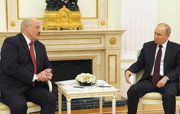 Путін і Лукашенко привітали українців з 9 травня