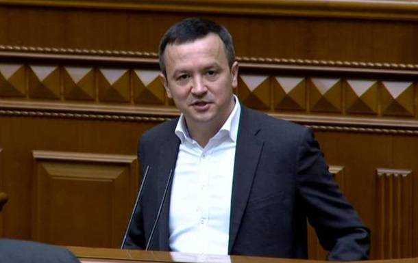 Рада звільнила двох міністрів із трьох