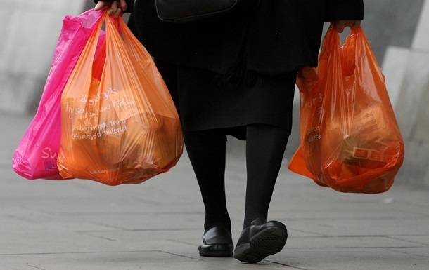 В Україні штрафуватимуть за використання пластикових пакетів