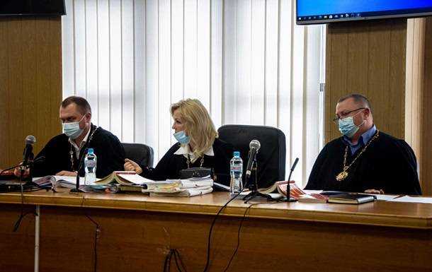 Двоє суддів у справі Стерненка подали у відставку