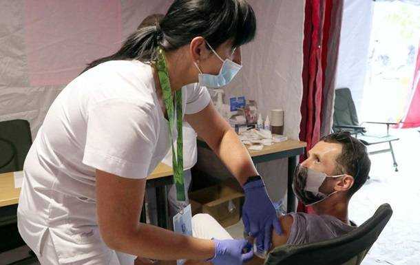 В Україні від COVID-19 щеплено 1,7 млн осіб