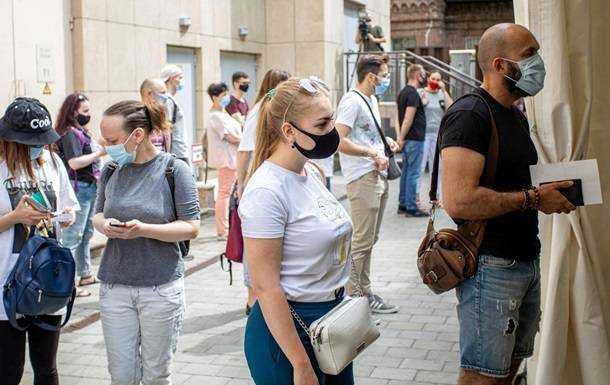Вакцинації очікують майже 720 тисяч українців