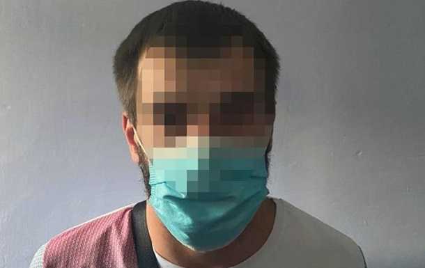У Києві затримали чоловіка, який скоїв розбійний напад на обмінник