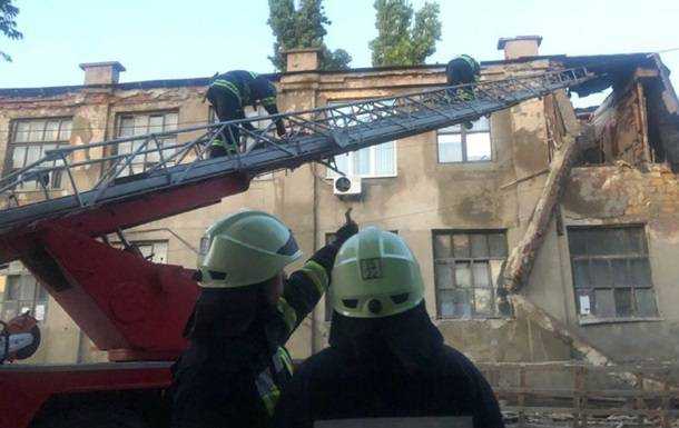 В Одесі обвалилася частина будівлі заводу