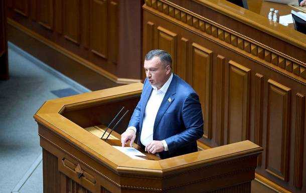 "Слуга народу" оскандалився трактуванням закону про корінні народи