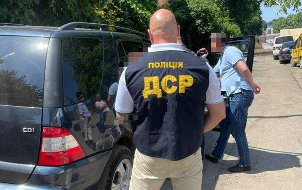 Помічника нардепа затримали на хабарі