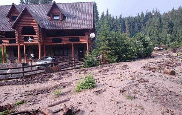 У Карпатах зійшли селеві потоки