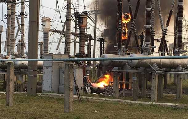 У Рівному зникало світло через пожежу на трансформаторі
