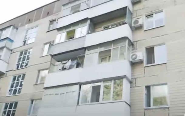 У Кривому Розі літнє подружжя вистрибнуло з вікна