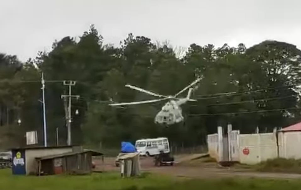 З'явилося відео падіння вертольота в Мексиці