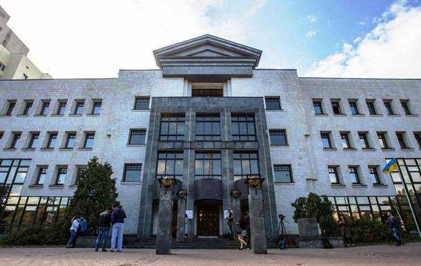 ВАКС дозволив досудове розслідування щодо Януковича і його сина
