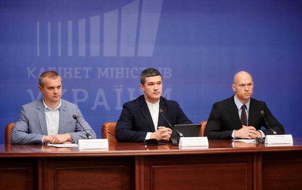 На закупівлі ноутбуків для вчителів намагалися вкрасти 300 млн