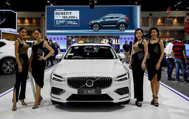 Компанія Volvo обновила логотип