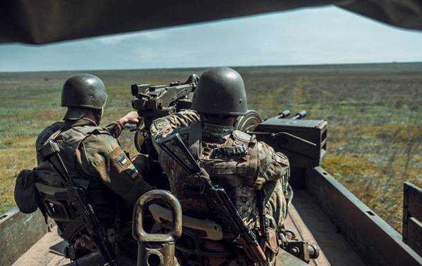 На Донбасі за добу 13 обстрілів, у ЗСУ втрати