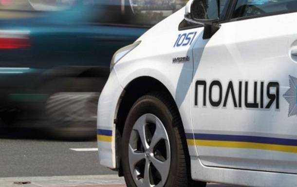 На Прикарпатті копи збили на переході жінку з дитиною
