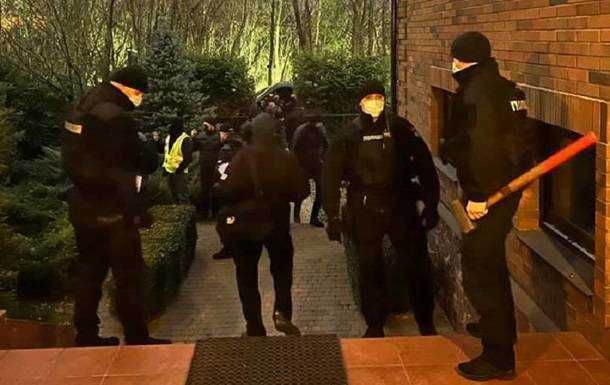 До Киви прийшли з обшуком