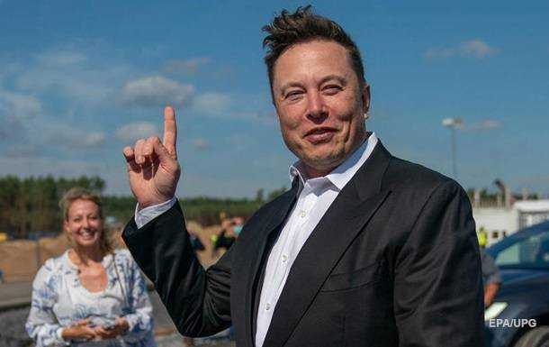 Маск виручив майже $1 млрд за черговий пакет акцій Tesla