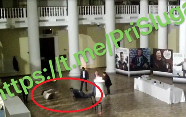 У КМДА п'яний депутат влаштував бійку