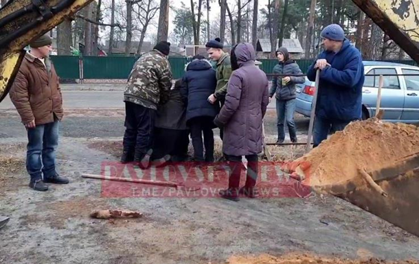 З'явилося відео бійки на будівництві храму під Києвом