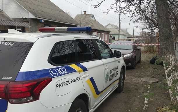 В орендованій квартирі в Полтаві виявили два трупи і непритомного чоловіка