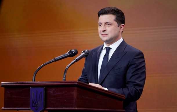 Зеленський: Волонтери зробили Україну непереможною