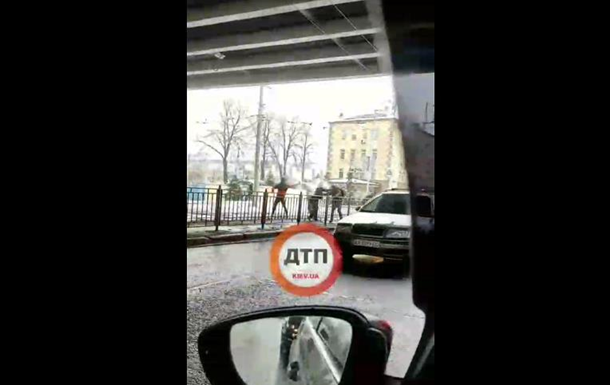 У Києві побилися пішоходи та водії