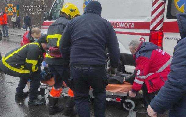 ДТП на Чернігівщині: вцілілі у тяжкому стані