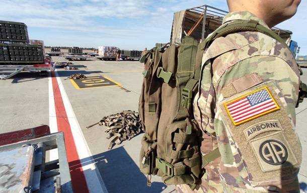США зупинили постачання військової допомоги Києву