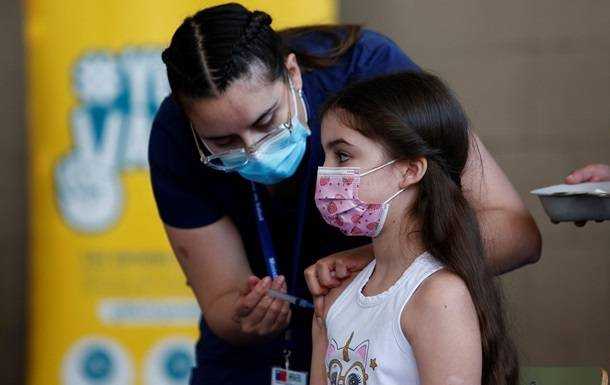 У Франції шестеро дітей отримали подвійну дозу COVID-вакцини