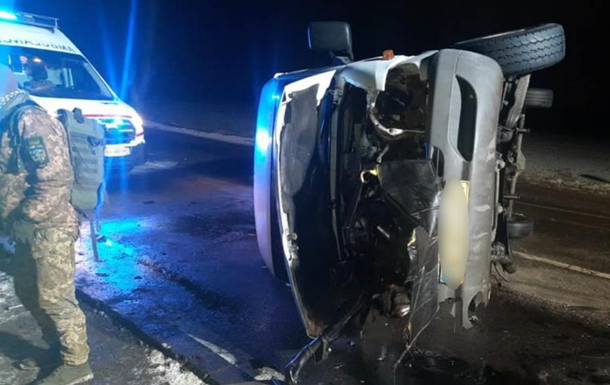 Під Одесою сталася аварія із пасажирським мікроавтобусом