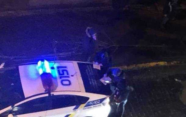 У Чернівцях водій виїхав на тротуар і мало не збив людину