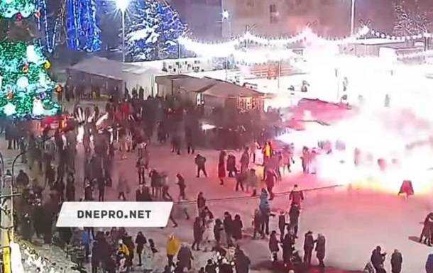 У Кам'янському феєрверк запустили в натовп