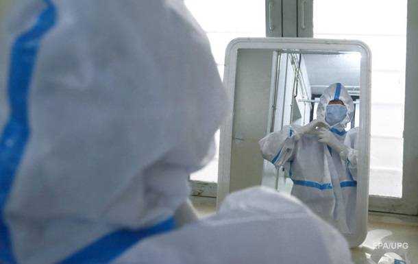 У Франції інфікованим медикам дозволили працювати