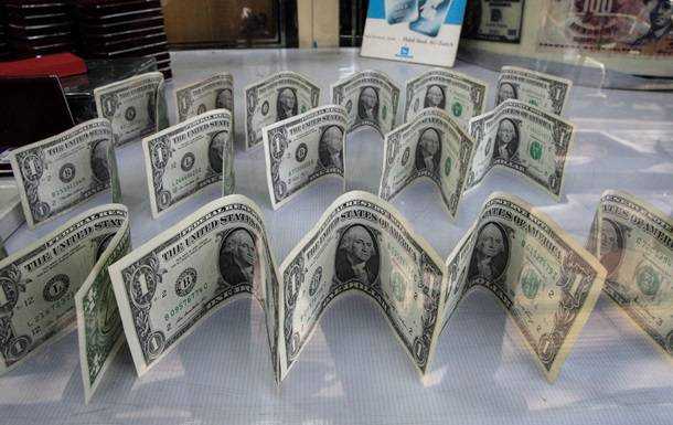 НБУ витратив $100 млн на підтримку гривні на початку року