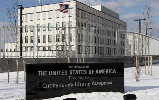 Держдеп дозволив своїм дипломатам покинути Україну