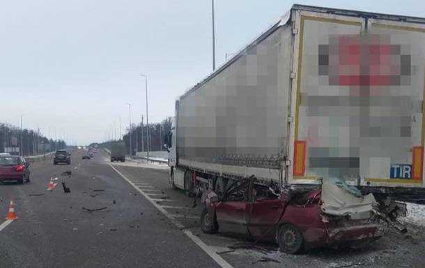 Біля Києва у ДТП загинули троє людей