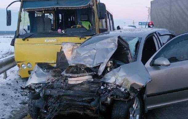 Біля Львова у ДТП з маршруткою загинув водій