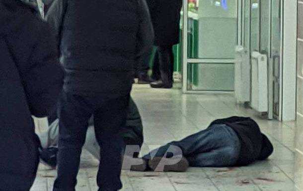 З'явилися фото з місця поножовщини у Полтаві. 18+