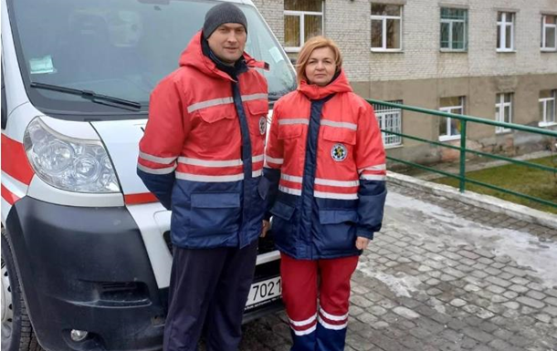 На Львівщині жінка народила двійнят у різні дні