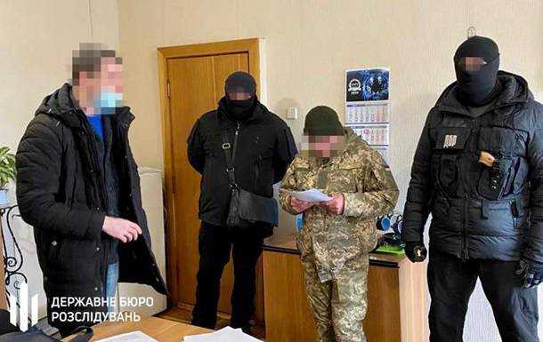 Інспектора колонії заарештували за зґвалтування неповнолітніх