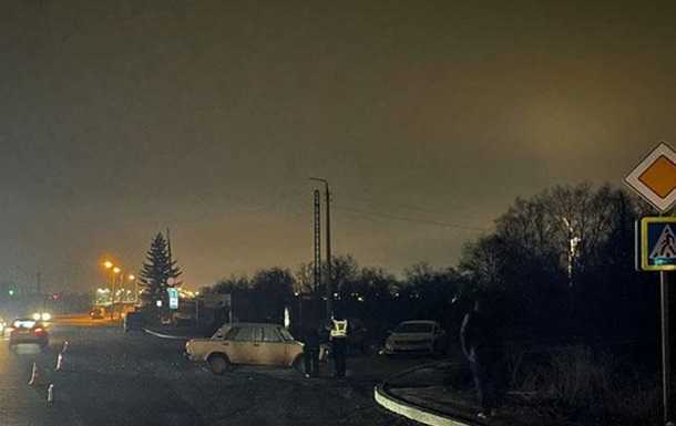 У Запоріжжі легковик збив двох школярок на пішохідному переході