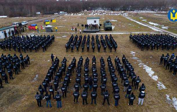 Активісти формують партизанську мережу в Україні