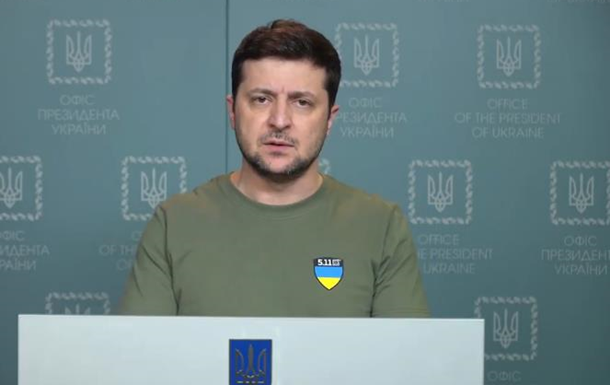 Зеленський: В Україну їдуть тисячі добровольців