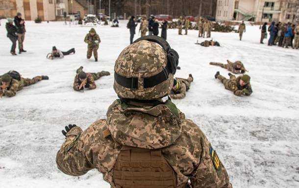 Добровольців ТрО закликали підписати контракти