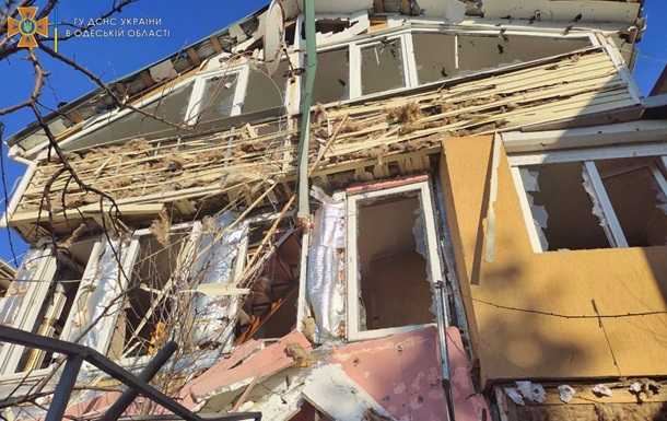 Наслідки корабельного обстрілу Одеси потрапили на відео