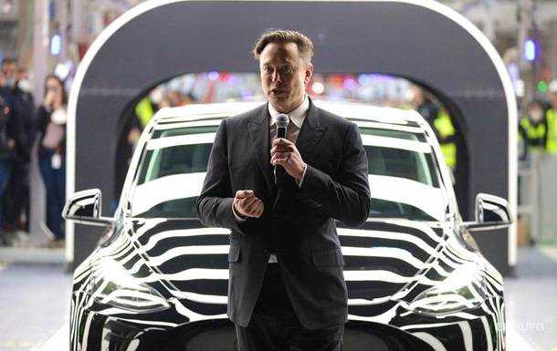 Маск відкрив новий завод Tesla і представив пікап Cybertruck