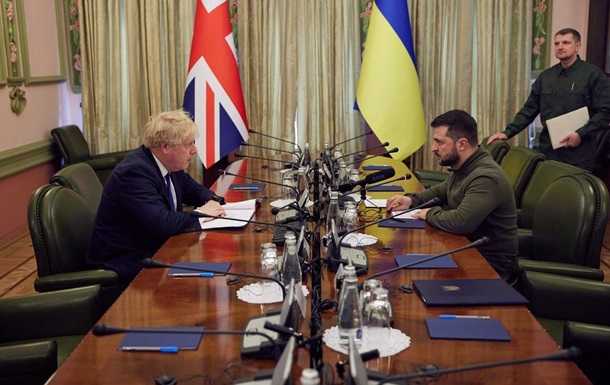 Джонсон привіз пакет військово-фінансової допомоги